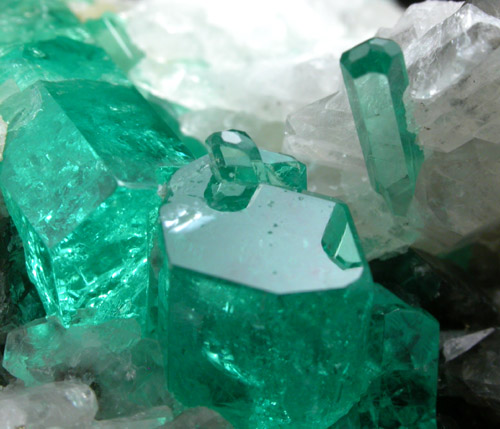 Beryl var. Emerald on Calcite from La Pita Mine, Vasquez-Yacopi District, Colombia