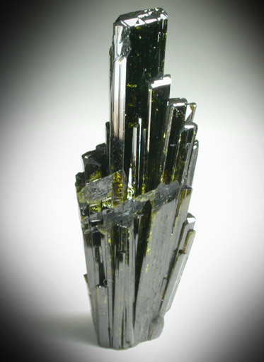 Epidote from Pampa Blanca District, Castrovirreyna Province, Huancavelica, Peru