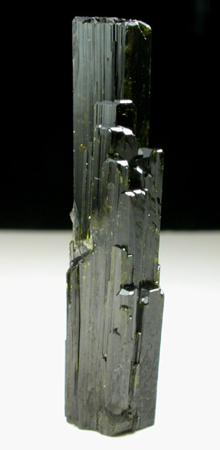 Epidote from Pampa Blanca District, Castrovirreyna Province, Huancavelica, Peru