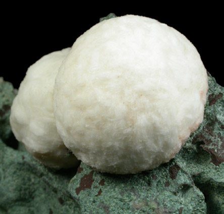 Thomsonite from Shendurni, Jalgaon District, Maharashtra, India