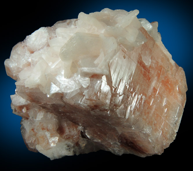 Fluorapophyllite-(K) and Stilbite on Quartz from Nashik District, Maharashtra, India