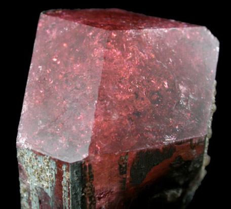 Elbaite Tourmaline from Malchanskoye (Malkhan) pegmatite field, Chitinskaya Oblast', Transbaikalia, Siberia, Russia
