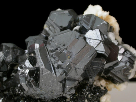 Sphalerite (Spinel Law Twin) from Casapalca District, Huarochiri Province, Peru