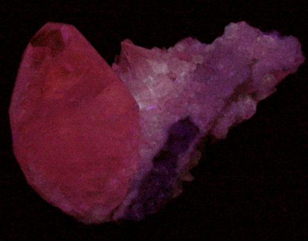 Calcite (twinned crystals) from Peregrina Mine, Guanajuato, Mexico