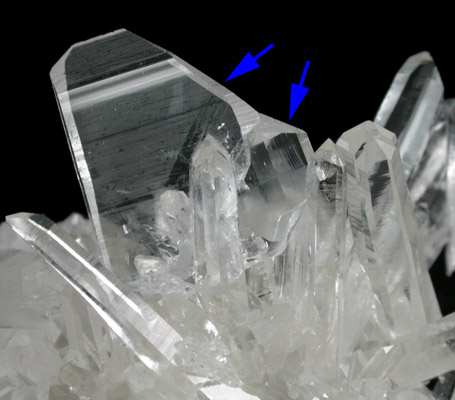 Quartz (Japan Law-twinned) from Mina Mundo Nuevo, Huamachuco, La Libertad, Peru