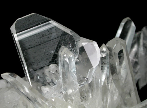 Quartz (Japan Law-twinned) from Mina Mundo Nuevo, Huamachuco, La Libertad, Peru