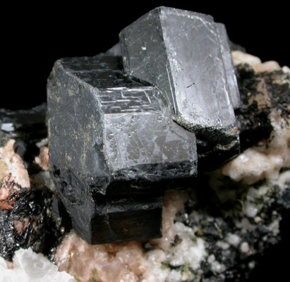 Amphibole (Ferrohornblende-Magnesiokatophorite-Katophorite) from Tory Hill, Ontario, Canada