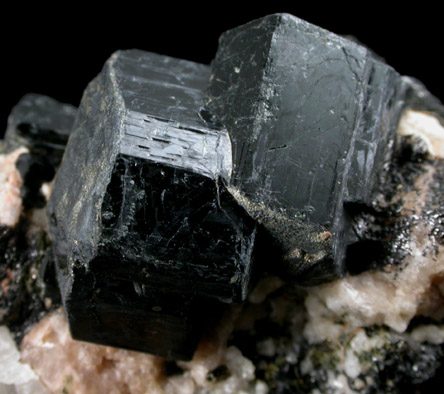 Amphibole (Ferrohornblende-Magnesiokatophorite-Katophorite) from Tory Hill, Ontario, Canada