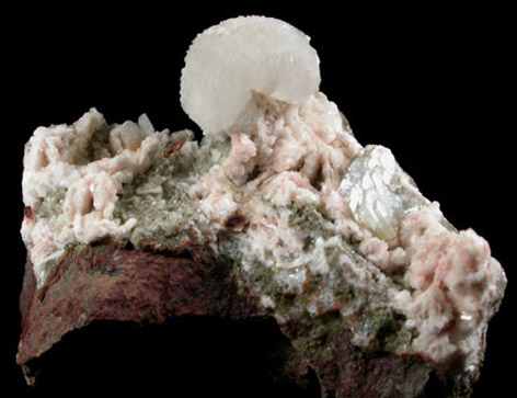 Thomsonite-Ca, Stilbite-Ca, Heulandite-Ca from Cap D'Or, Nova Scotia, Canada