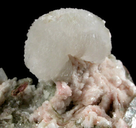 Thomsonite-Ca, Stilbite-Ca, Heulandite-Ca from Cap D'Or, Nova Scotia, Canada