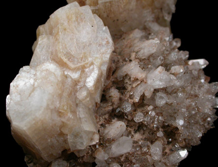 Heulandite-Ca on Quartz from Prospect Park Quarry, Prospect Park, Passaic County, New Jersey