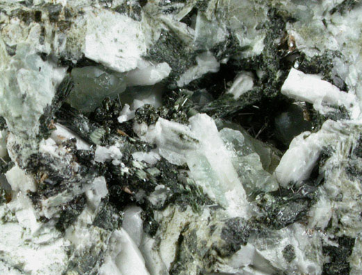 Prehnite, Titanite, Actinolite, Fluorapatite, Albite from Route 4 road cut west of George Washington Bridge, Fort Lee, Bergen County, New Jersey