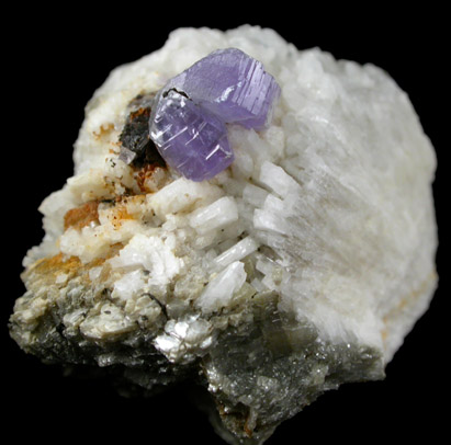 Fluorapatite from Emmons Quarry, southeastern slope of Uncle Tom Mountain,  Greenwood, Oxford County, Maine