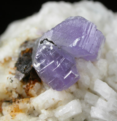 Fluorapatite from Emmons Quarry, southeastern slope of Uncle Tom Mountain,  Greenwood, Oxford County, Maine