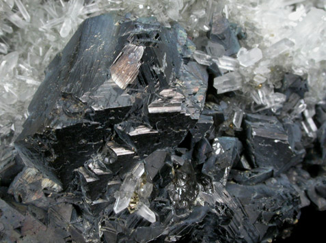 Sphalerite (Spinel-law twinned), Pyrite, Quartz from Huaron District, Cerro de Pasco Province, Pasco Department, Peru