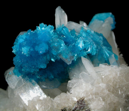 Cavansite on Stilbite-Ca from Wagholi Quarry, Maharashtra, India