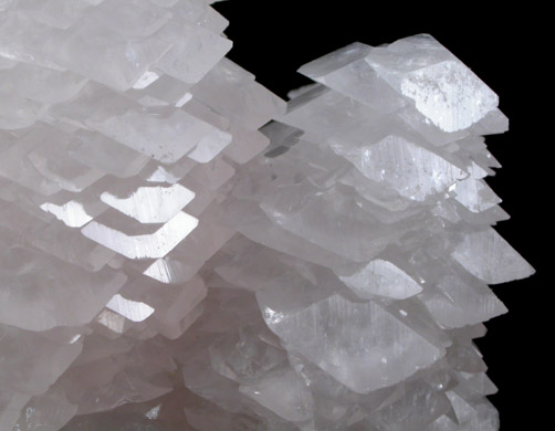 Calcite var. Manganoan from Shizhuyuan Mine, Bailutang, Suxian, Chenzhou Pref., Hunan, China