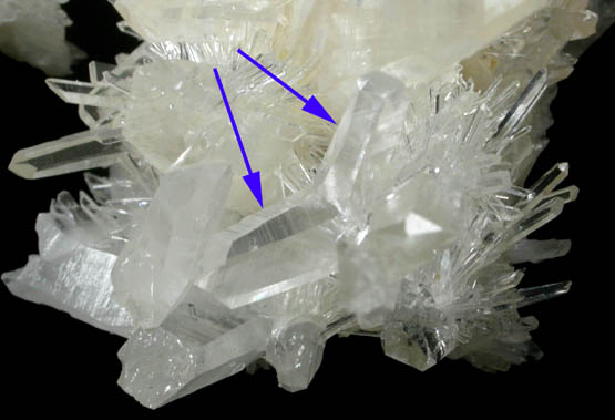 Quartz (Japan Law-twinned) from Pasto Bueno District, Pallasca Province, Ancash Department, Peru