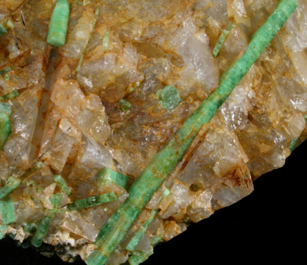 Beryl var. Emerald from Mount Dayakou tungsten mine, 6 km northeast of Mengdong village, Malipo County, Yunnan Province, China