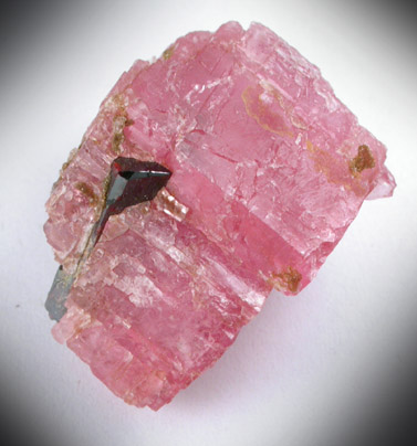 Hbnerite in Rhodochrosite from Pasto Bueno District, Pallasca Province, Ancash Department, Peru