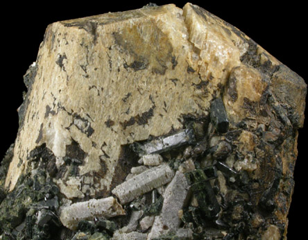 Scapolite (Meionite-Marialite), Fluorapatite, Diopside from Otter Lake, Pontiac County, Québec, Canada