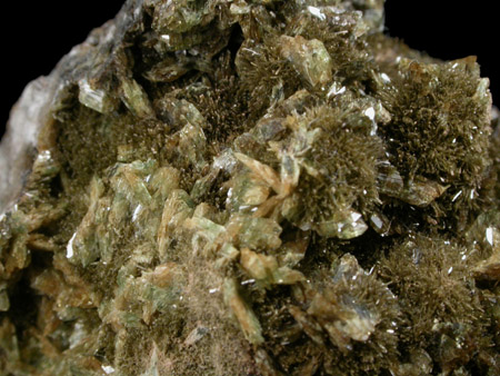Axinite-(Mn) from Iron Cap Mine, Aravaipa District, Graham County, Arizona