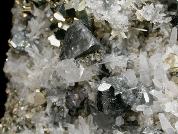 Tetrahedrite, Quartz, Sphalerite, Pyrite from Casapalca District, Huarochiri Province, Peru