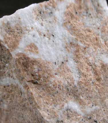 Chessexite on Halite-Nitratine from Cala Cala, Pozo Almonte, Pampa del Tamarugal, Chile