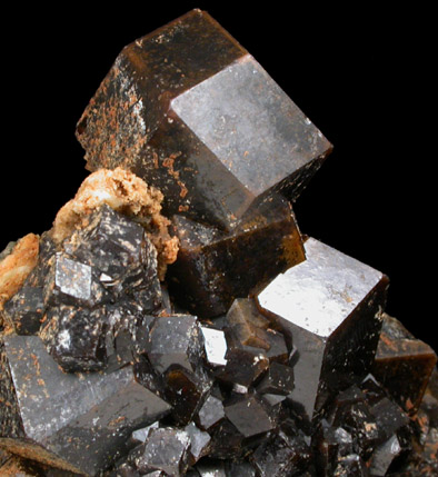 Andradite-Grossular Garnet with Stilbite from Trantimou, Kayes Region, Mali