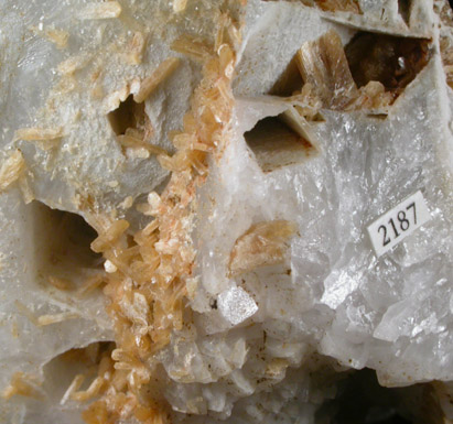 Stilbite on Quartz pseudomorphs after Glauberite from New Street Quarries, Paterson, Passaic County, New Jersey