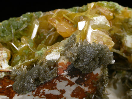 Wulfenite and Mimetite on Barite from San Pedro Mine, Nuevo Casas Grandes, Chihuahua, Mexico