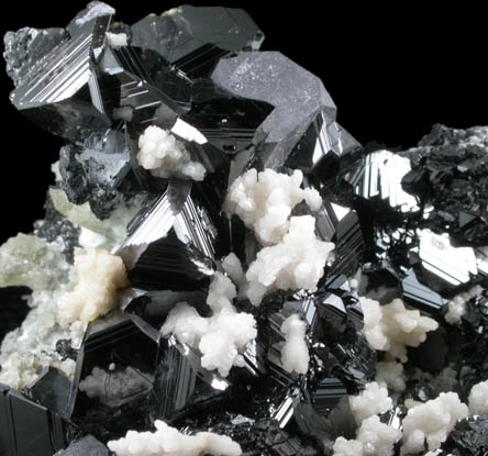 Sphalerite (Spinel-law twinned) with Calcite and Galena from Borieva Reka Mine, Madan District, Rhodope Mountains, Bulgaria