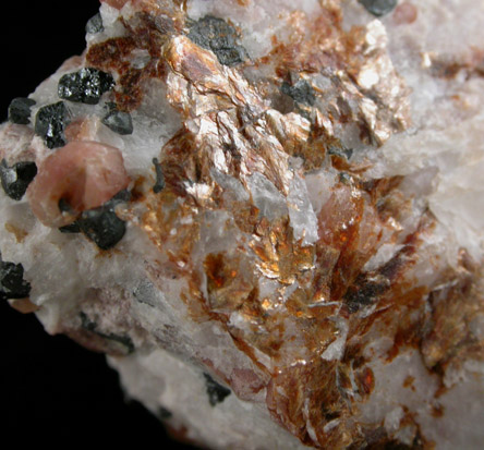Mcgovernite, Willemite, Franklinite, Calcite from Sterling Mine, Ogdensburg, Sterling Hill, Sussex County, New Jersey (Type Locality for Mcgovernite and Franklinite)