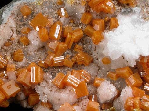 Wulfenite on Calcite from Sierra de Los Lamentos, Chihuahua, Mexico