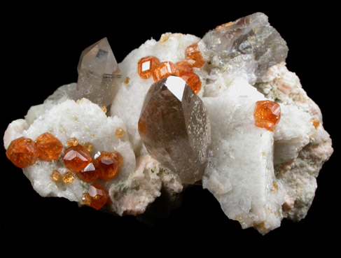 Spessartine Garnet on Microcline with Smoky Quartz from Tongbei-Yunling District, Fujian Province, China