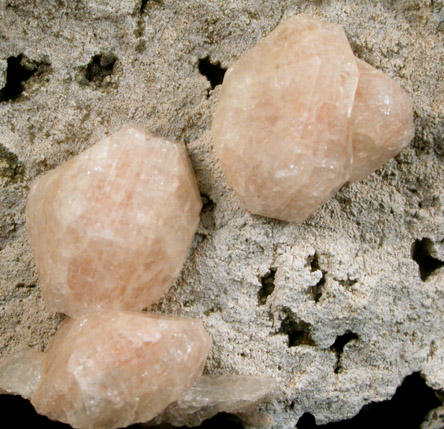 Gmelinite from Five Islands, Nova Scotia, Canada