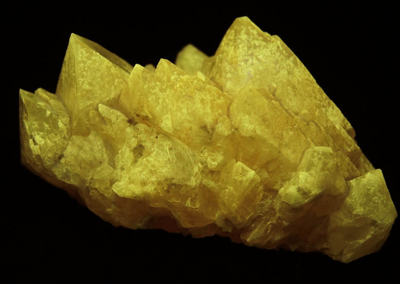 Powellite from Yeola, Maharashtra, India