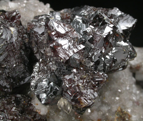 Sphalerite on Quartz with Dolomite from Elmwood Mine, Carthage, Smith County, Tennessee