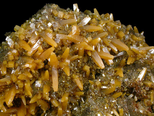 Wulfenite (pseudo-scalenohedral crystals) with Mimetite from Mina Ojuela, San Juan Poniente Vein, Level 6, Mapimi, Durango, Mexico