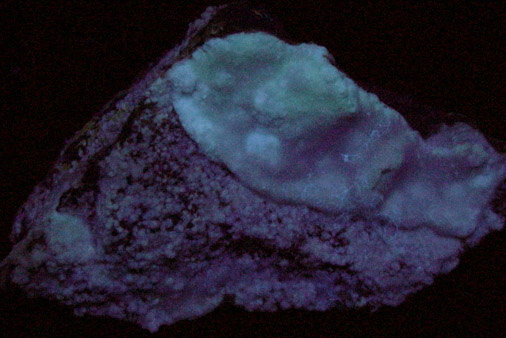 Artinite and Hydromagnesite from Staten Island, New York City, Richmond County, New York