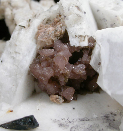 Ancylite-(Ce) with Albite, Natrolite, Aegirine, Polylithionite from Mont Saint-Hilaire, Québec, Canada
