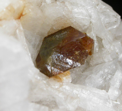 Microlite on Albite var. Cleavelandite from Amelia Courthouse, Amelia County, Virginia