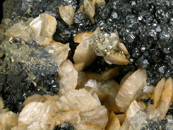 Siderite on Sphalerite and Pyrite from Eagle Mine, Gilman District, Eagle County, Colorado