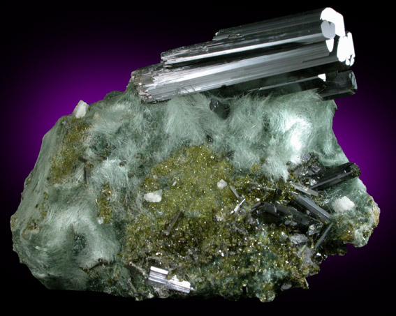 Epidote on Actinolite var. Byssolite from Knappenwand, Untersulzbachtal, near Salzburg, Austria