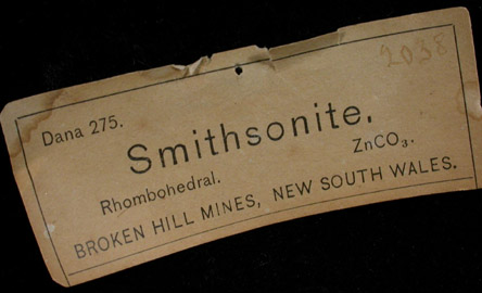 Smithsonite on smronadite from Broken Hill, New South Wales, Australia