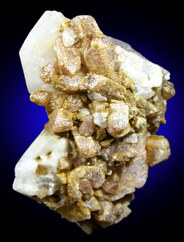 Eosphorite on Quartz from Mendes Pimenthel, Minas Gerais, Brazil