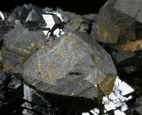 Chalcopyrite (twinned crystals) on Sphalerite from Casapalca District, Huarochiri Province, Peru