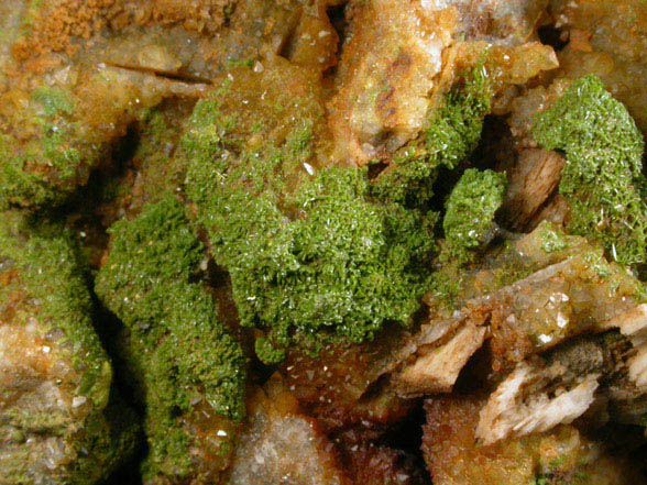 Pyromorphite on Quartz from Bristol, Hartford County, Connecticut