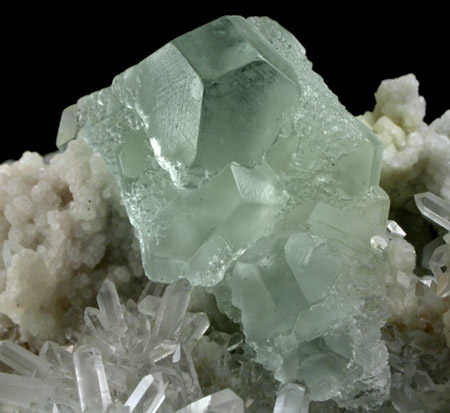 Fluorite on Quartz from Pasto Bueno District, Pallasca Province, Ancash Department, Peru