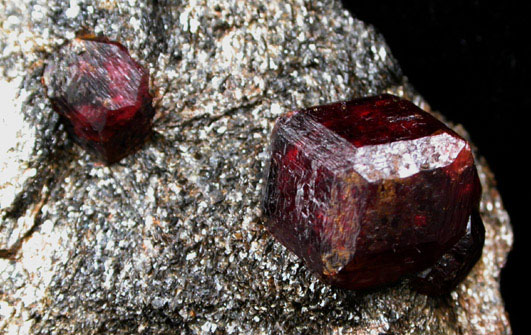 Almandine Garnet in Schist from Pond Hill, Pearl Lake (Mink Pond), near Lisbon, Grafton County, New Hampshire